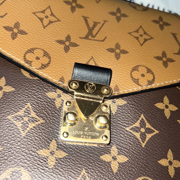 Authentic Louis Vuitton reverse Pochette Métis - Picture 10 of 17